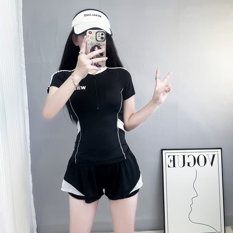 すっきりフィット セパレート競泳水着